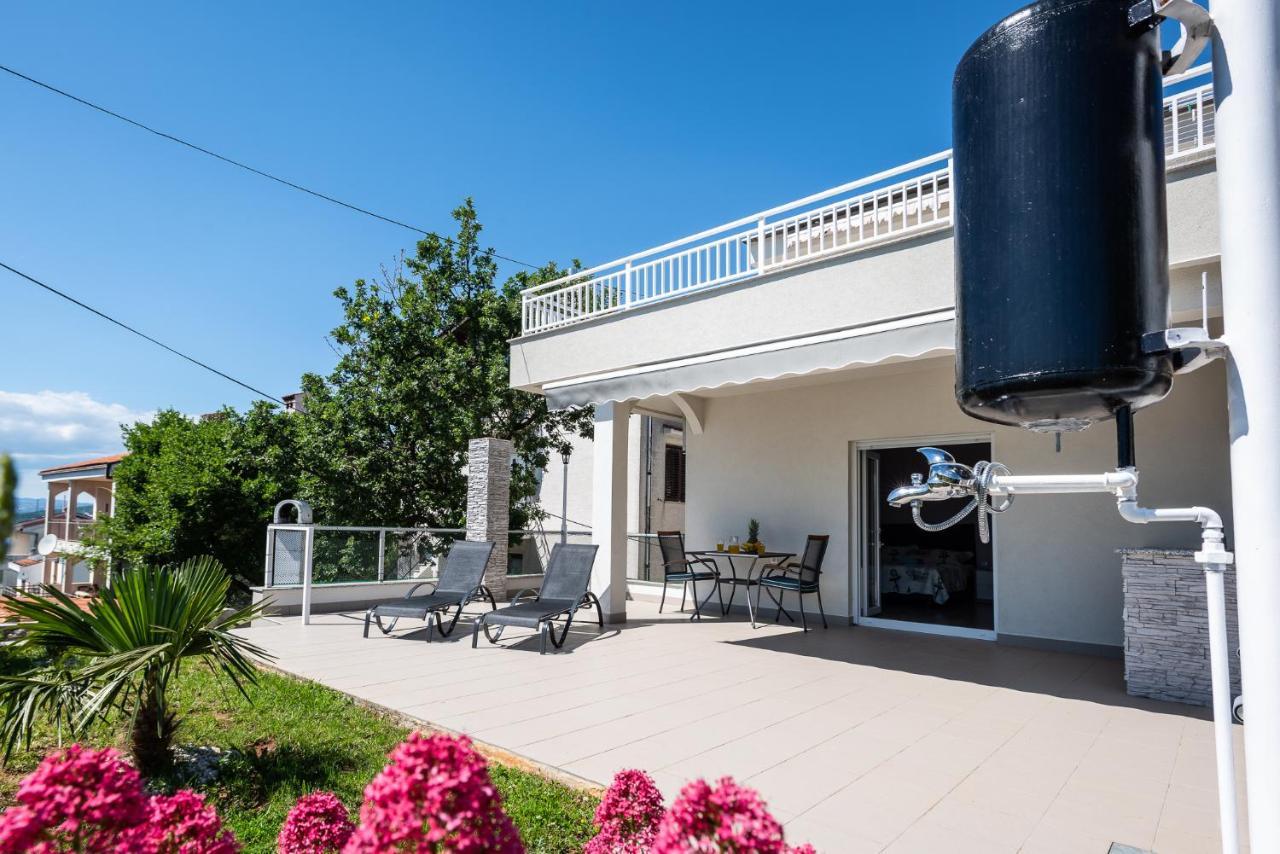 Apartments Omorfia Kraljevica Luaran gambar