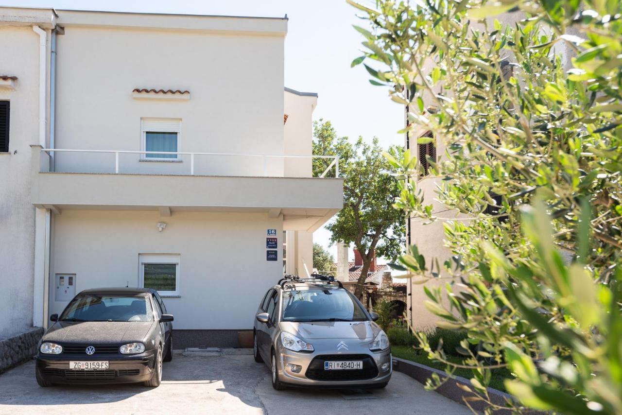 Apartments Omorfia Kraljevica Luaran gambar